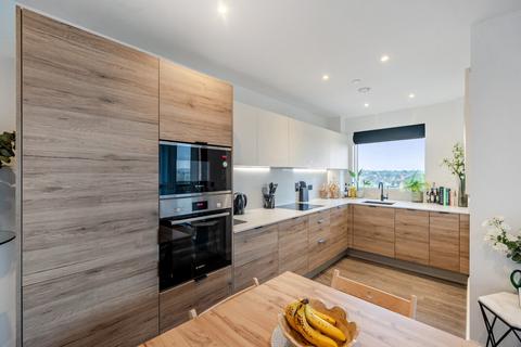 2 bedroom flat for sale, Grove Park Road, Mottingham, London, SE9