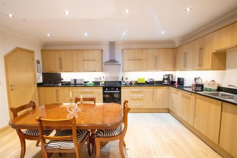 2 bedroom terraced house to rent, Saling Grove, Great Saling, Braintree