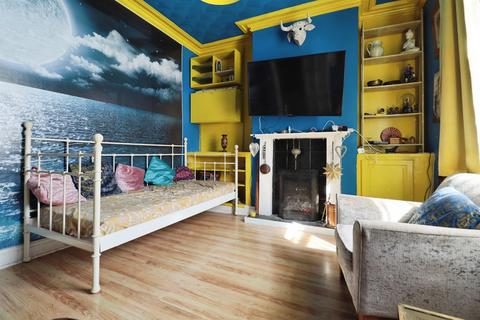 3 bedroom end of terrace house for sale, Pearl Street, Cardiff