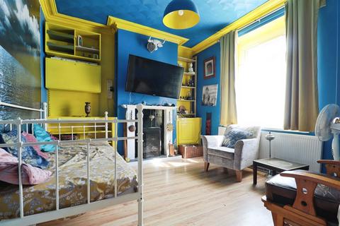 3 bedroom end of terrace house for sale, Pearl Street, Cardiff