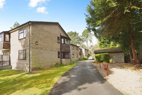 2 bedroom flat for sale, Apple Tree Grove, Ferndown