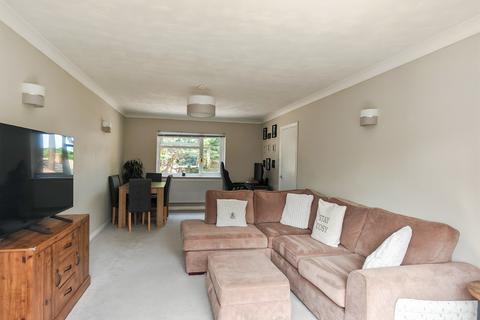 2 bedroom flat for sale, Apple Tree Grove, Ferndown