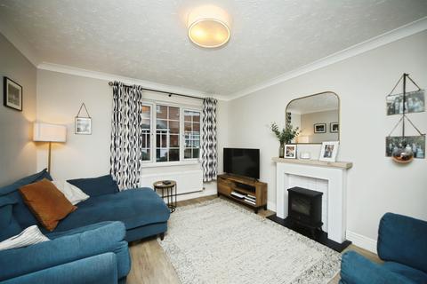 3 bedroom semi-detached house for sale, Summerleaze Crescent, Taunton