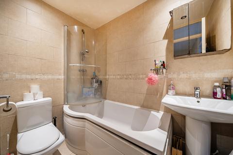 2 bedroom terraced house for sale, Lees Road, Uxbridge, Middlesex