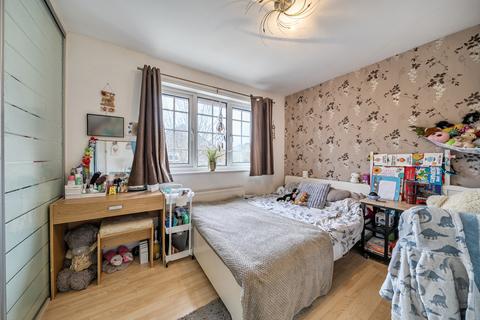 2 bedroom terraced house for sale, Lees Road, Uxbridge, Middlesex