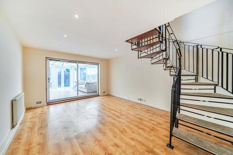 2 bedroom terraced house for sale, Lees Road, Uxbridge, Middlesex
