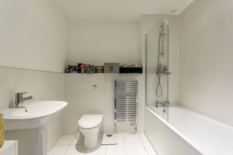 1 bedroom flat to rent, Moro Apartments, Poplar, London, E14