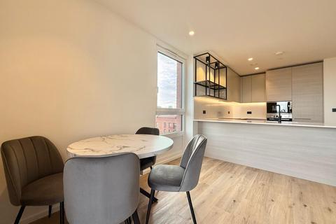 2 bedroom flat to rent, 5 Hemlock Street, Heron Wharf E14