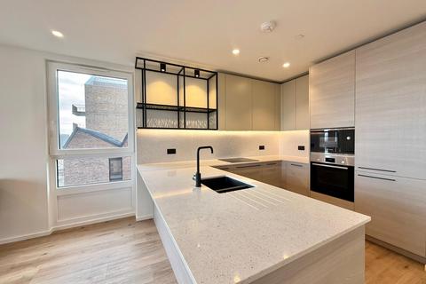 2 bedroom flat to rent, 5 Hemlock Street, Heron Wharf E14