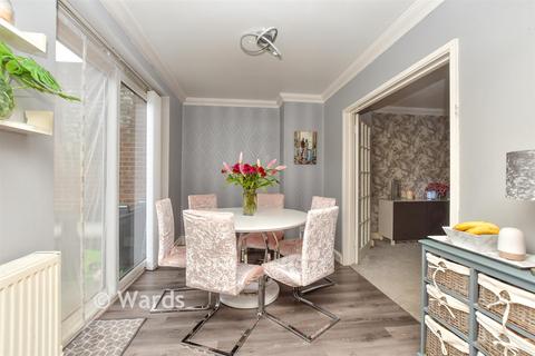 3 bedroom semi-detached house for sale, Dunkirk Close, Gravesend DA12