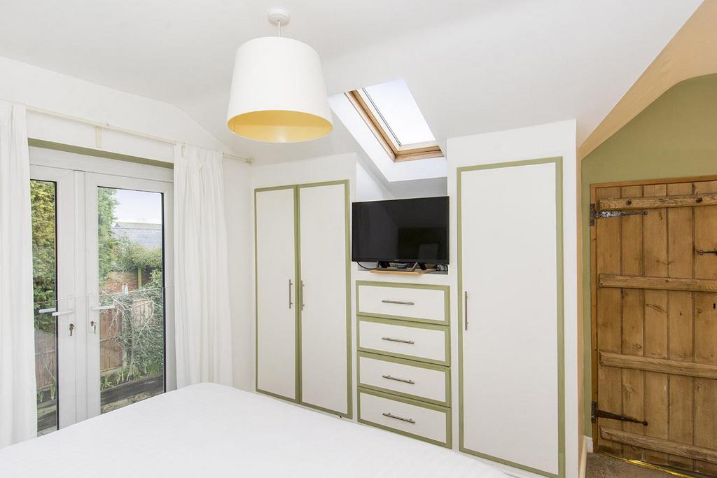 Bedroom One (Photo Two)