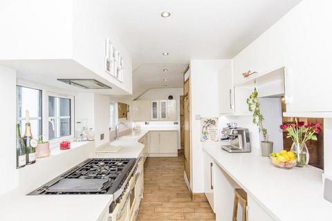 4 bedroom cottage for sale, Main Street, Bruntingthorpe, Lutterworth