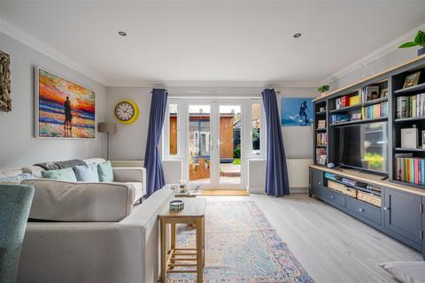 2 bedroom detached house for sale, North Road, Ascot