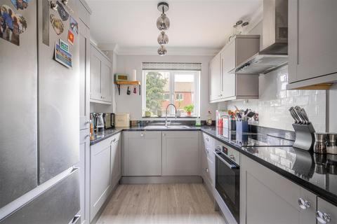 2 bedroom detached house for sale, North Road, Ascot