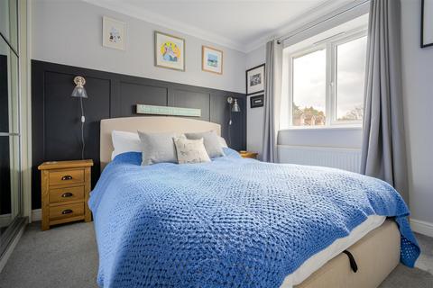 2 bedroom detached house for sale, North Road, Ascot