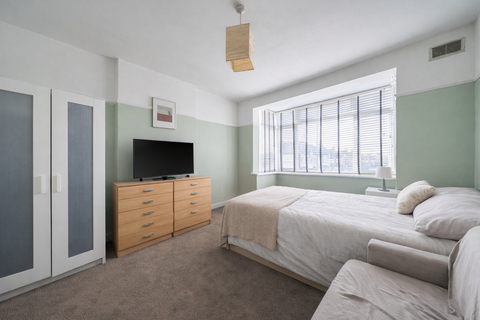 undefined, Rowan Road, London SW16
