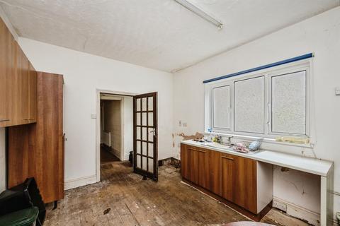 3 bedroom terraced house for sale, Frondeg Terrace, LLANELLI