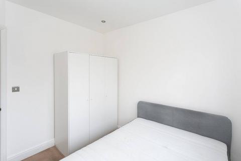 undefined, Swan Court, HP1, Hemel Hempstead, HP1
