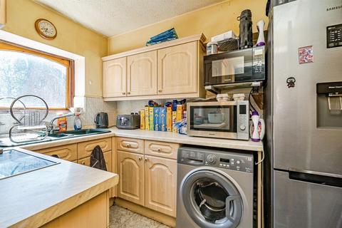 2 bedroom flat for sale, Moncrieffe Close, Dudley