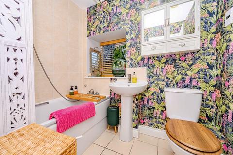 2 bedroom flat for sale, Coopers Green Lane, Hatfield