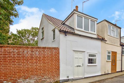 2 bedroom end of terrace house for sale, Spurgeon Street, Colchester