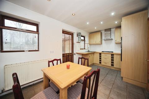 2 bedroom semi-detached bungalow for sale, Hathaway Close, Luton