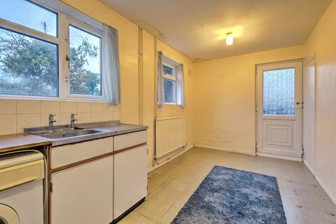 2 bedroom end of terrace house for sale, Wakefield Road, Northampton