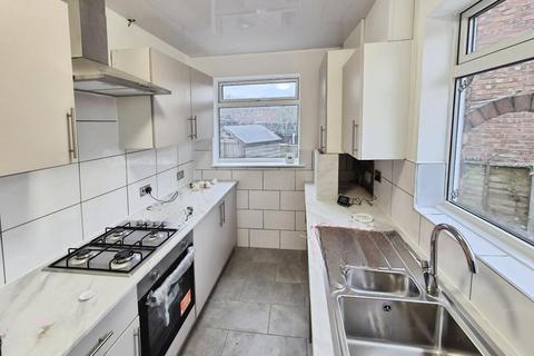 3 bedroom semi-detached house to rent, Westdean Crescent, Greater Manchester M19