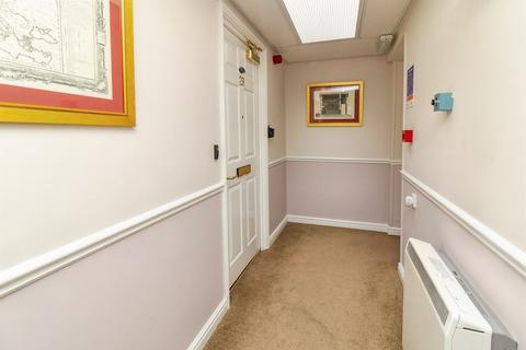 1 bedroom flat for sale, Clifford Avenue, Bletchley, Milton Keynes