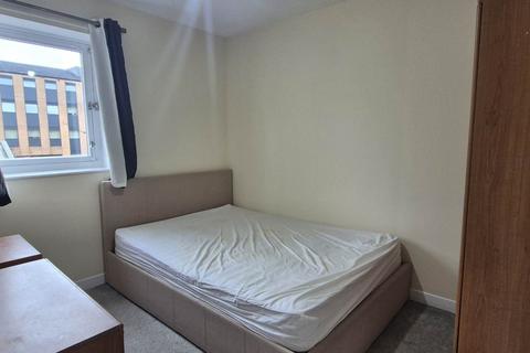 2 bedroom flat to rent, Cleveland Street, Glasgow