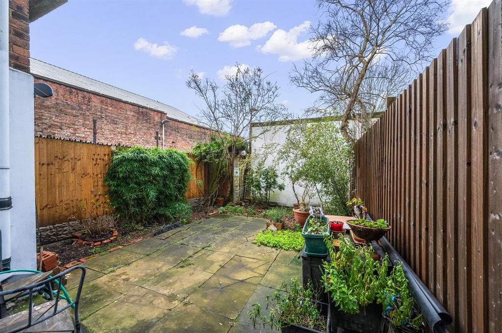 Daniels Churchmead Road, London, NW10 2 JX 014.jpg