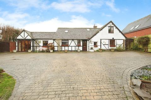 3 bedroom character property for sale, Cromwell Lane, Coventry