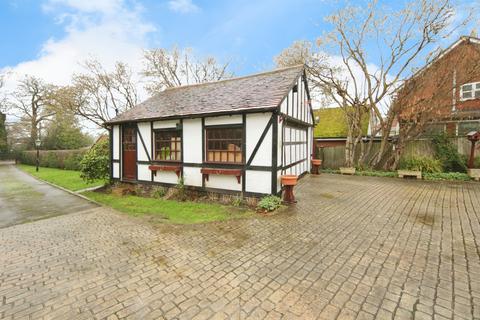 3 bedroom character property for sale, Cromwell Lane, Coventry