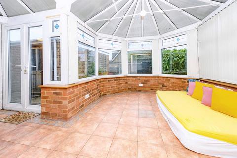 undefined, Turnpike Drive, Luton