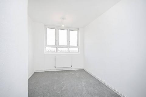 3 bedroom flat for sale, Cazenove Road, Stoke Newington, London, N16