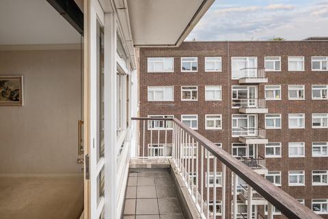 2 bedroom apartment for sale, Walsingham, Queensmead, St Johns Wood Park, London, NW8