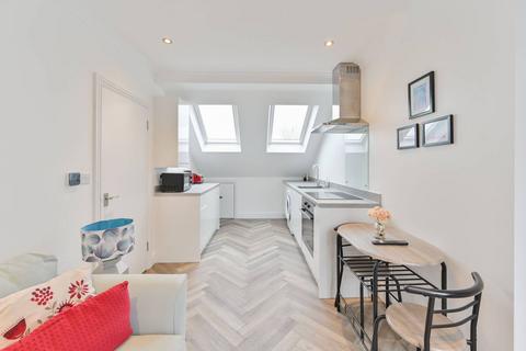 undefined, Oxford Avenue, Wimbledon, London, SW20