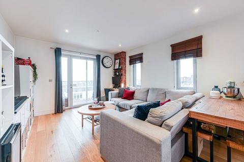 2 bedroom flat for sale, Howerd Court, Woolwich, London, SE18