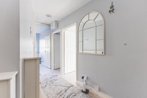 2 bedroom detached house to rent, Macroom Road, West Kilburn, London, W9