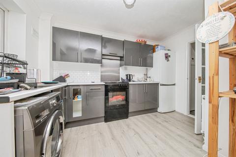 3 bedroom semi-detached house for sale, Lidgate Court, FELIXSTOWE