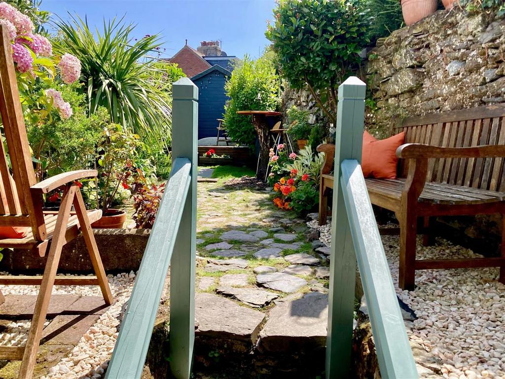 Garden in Summer.jpg