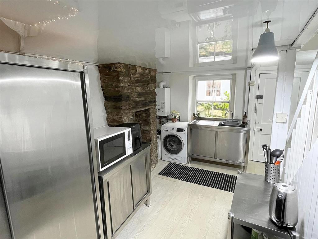Kitchen.jpg