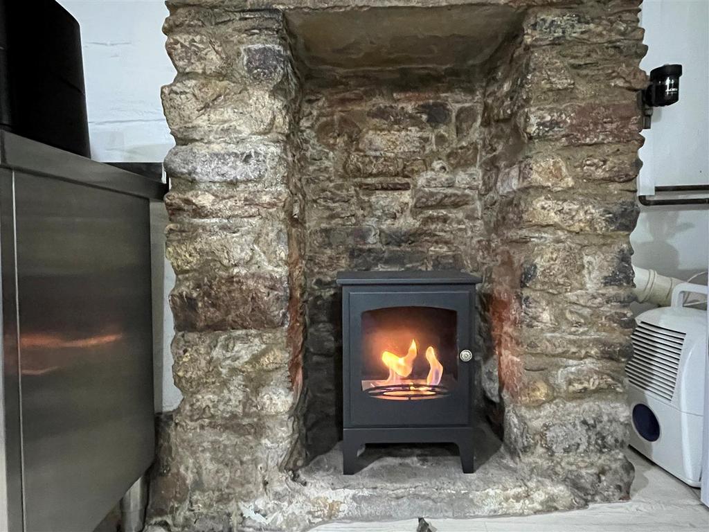 Kitchen Fireplace.jpg