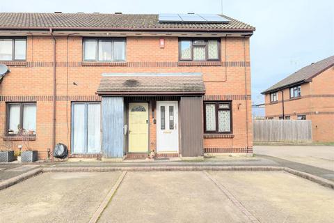 2 bedroom end of terrace house for sale, Littlebrook Avenue, Slough