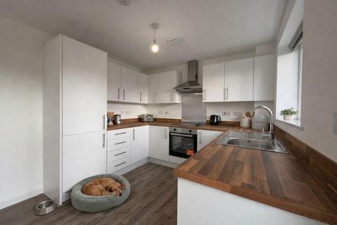 3 bedroom semi-detached house to rent, Moorland Green, Chopwell, NE17