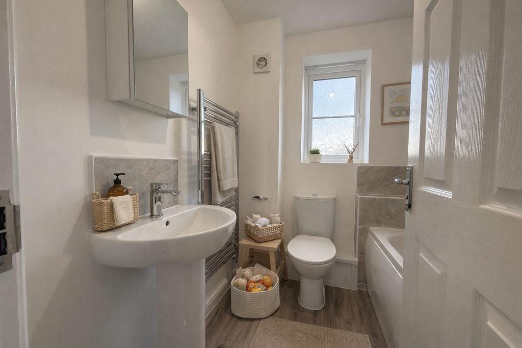 Third bedroom (wicklow) (6).jpg