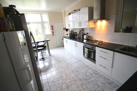 House share to rent, Sevington Road, London