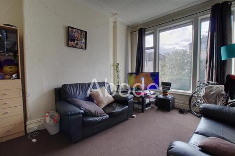 5 bedroom house to rent, Richmond Avenue, Hyde Park, Leeds