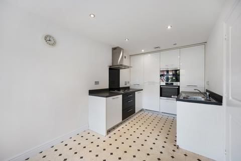 3 bedroom end of terrace house to rent, Cadishead, Greater Manchester M44