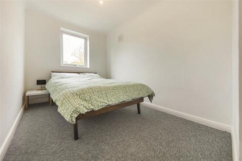 1 bedroom flat for sale, Whitehorse Lane, SE25